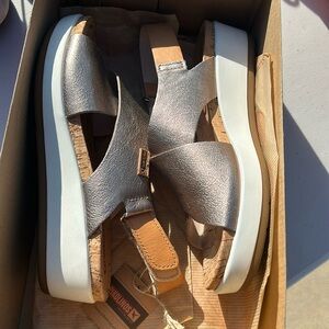 Pikolinos sandals brand new never worn size 7.5